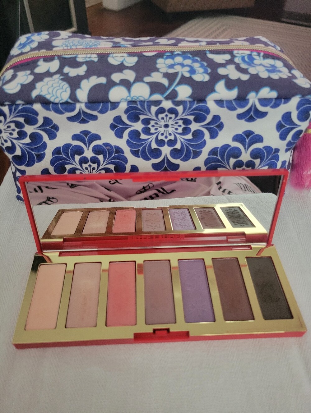 Estee Lauder Eyeshadow Palette - Pink, Purple & Neutral Shades